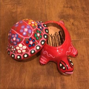 Turtle accessory holder
